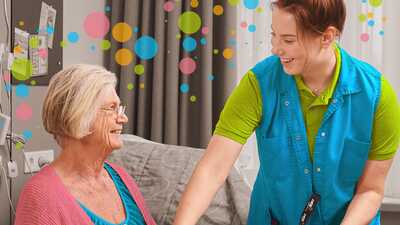 Van vleeswarenfabriek naar zorgheldin: het verhaal van Jolanda