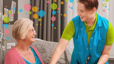 Van vleeswarenfabriek naar zorgheldin: het verhaal van Jolanda